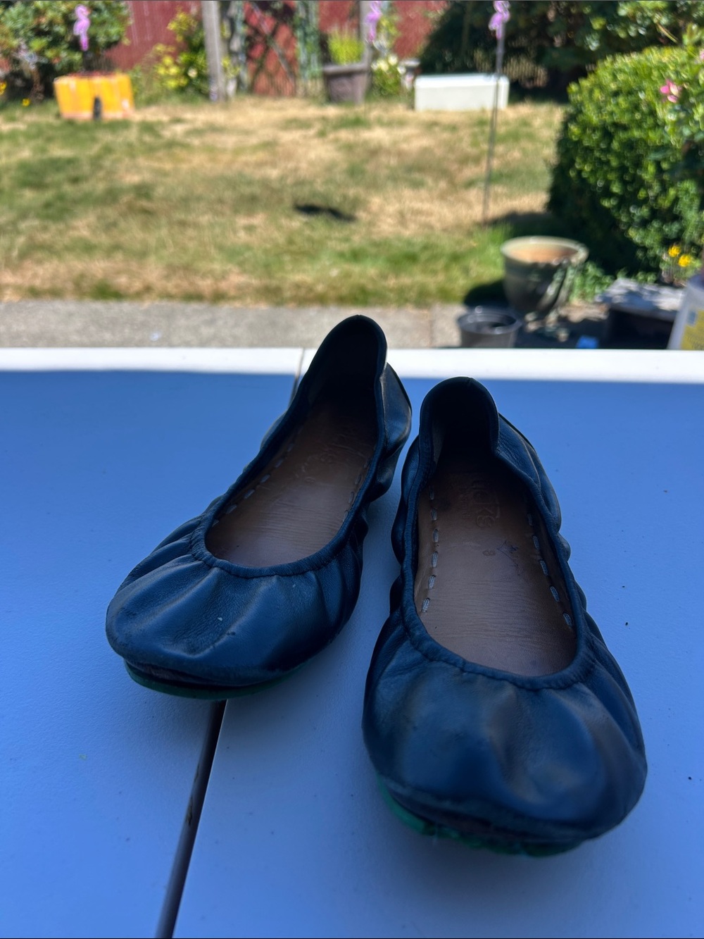 Tieks by Gabriel Women's Black with Green bottom Ballet Flats Size 8 - Picture 12 of 16